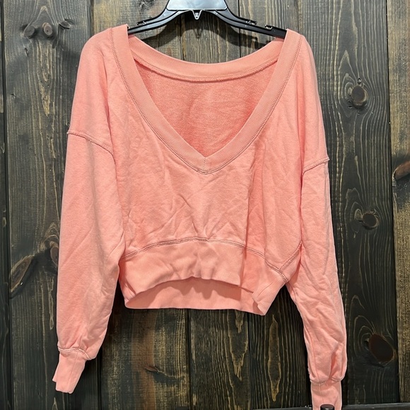 Free People Sweater XS Coral Take Me Back Cropped Open Back Oversized Boho Pink - Picture 2 of 7